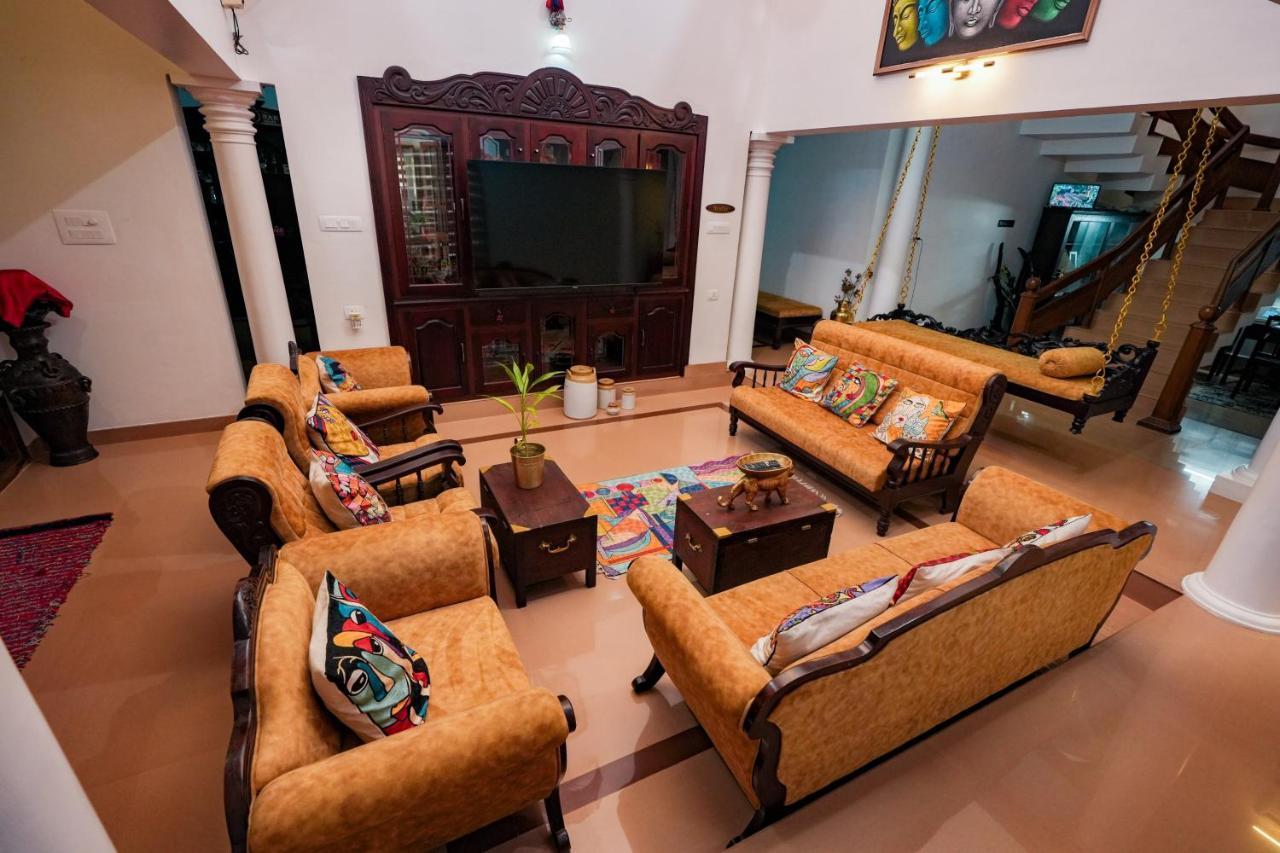 Parudeesa - Heavenly- Luxurious Palace Look-Near Cbd - Kerala - India With Breakfast Kāladi Exterior foto